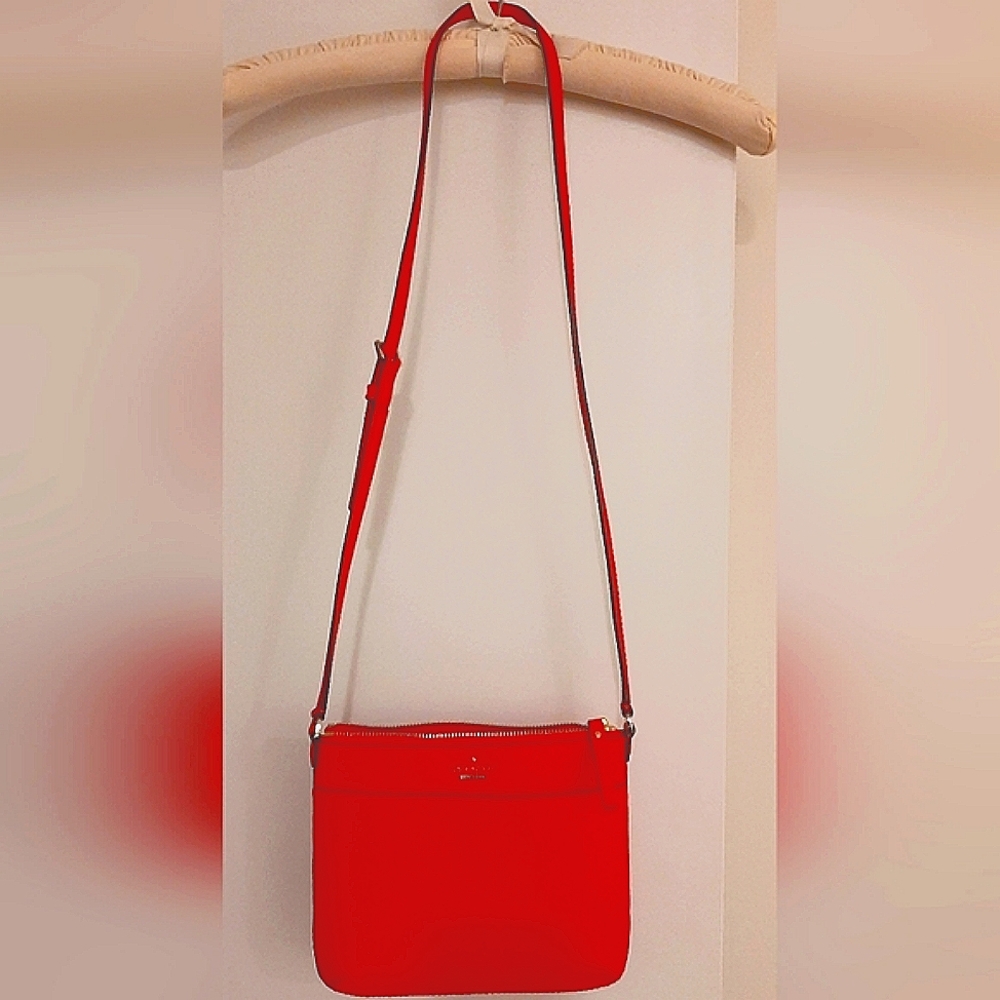 👜 KATE SPADE 👜Coral Crossbody